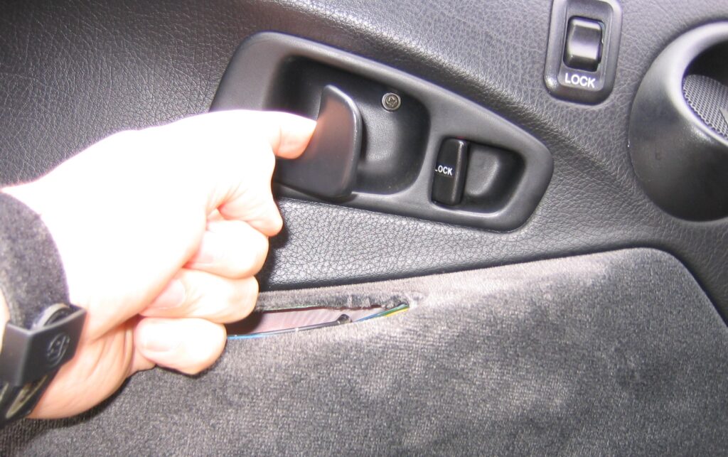 Replace A Honda Civic Door Handle